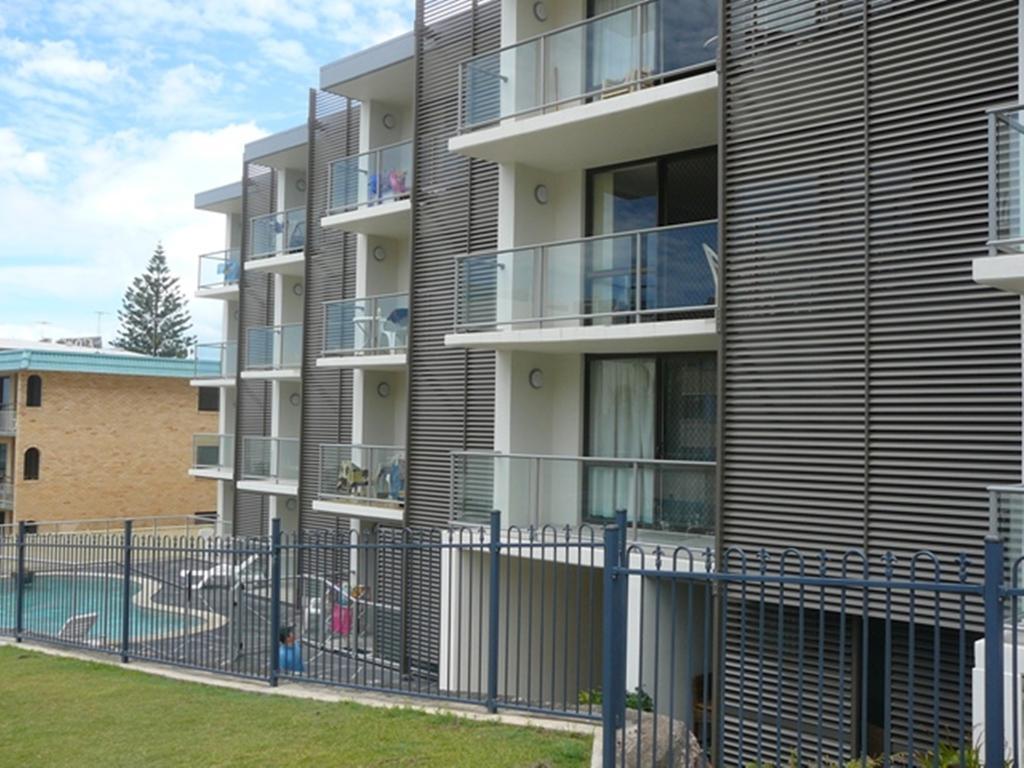 Merrima Court Holidays Калаундра Экстерьер фото