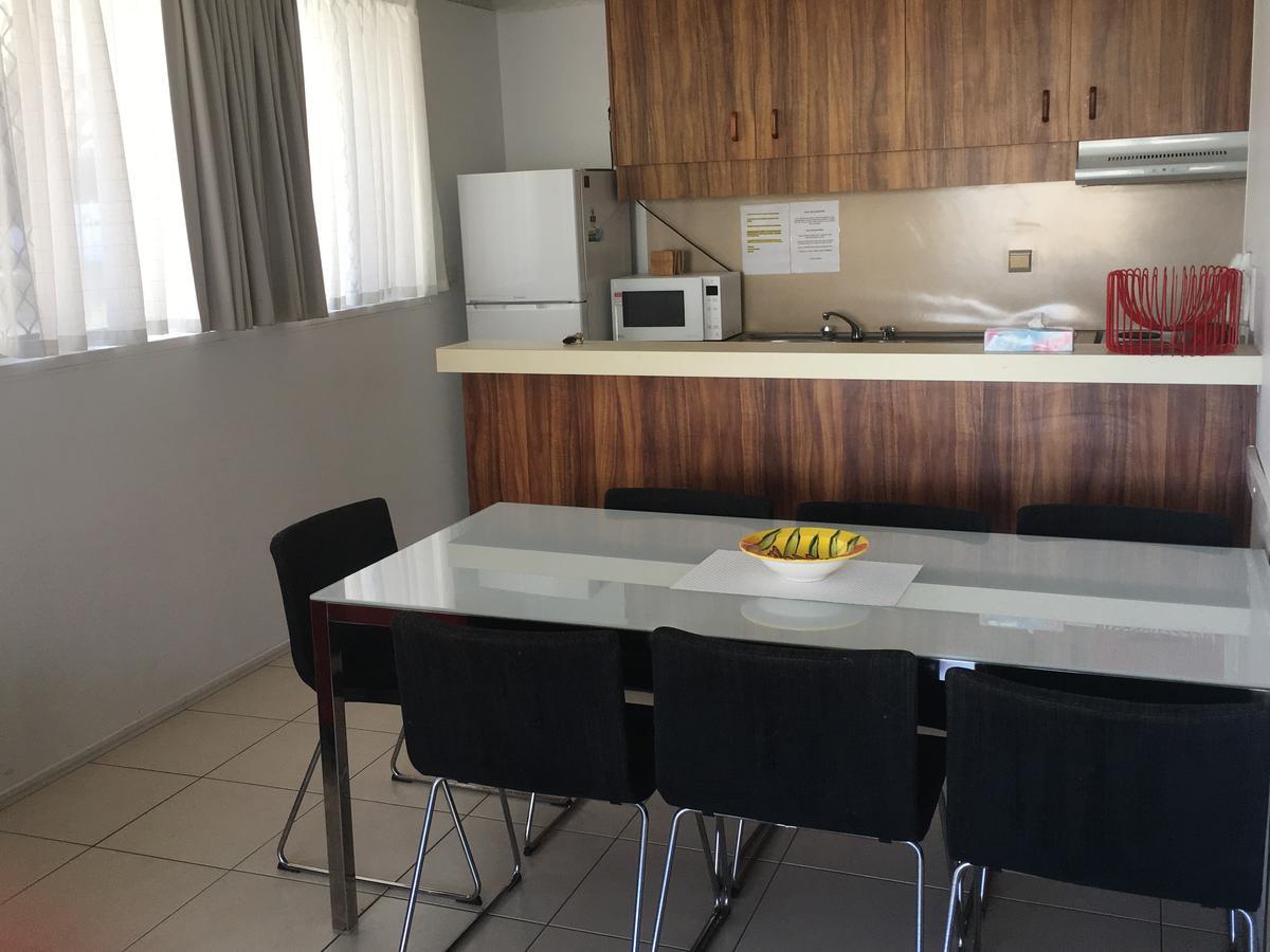 Merrima Court Holidays Калаундра Экстерьер фото